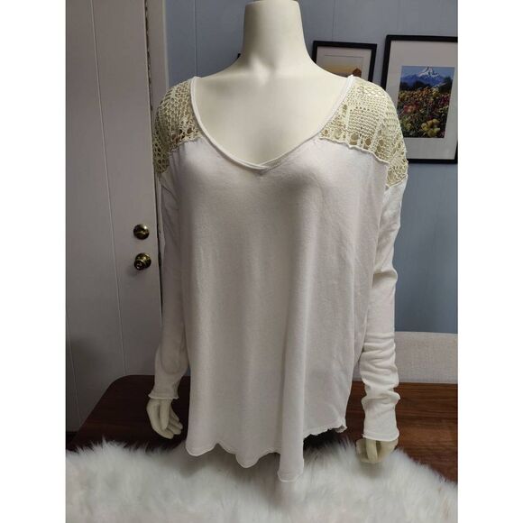 We the Free Oversized Lace Paneled Long Sleeve Tunic - Picture 1 of 4